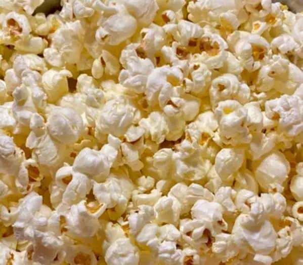 Must-Have Backgrounds for Food Industry Designs: Popcorn