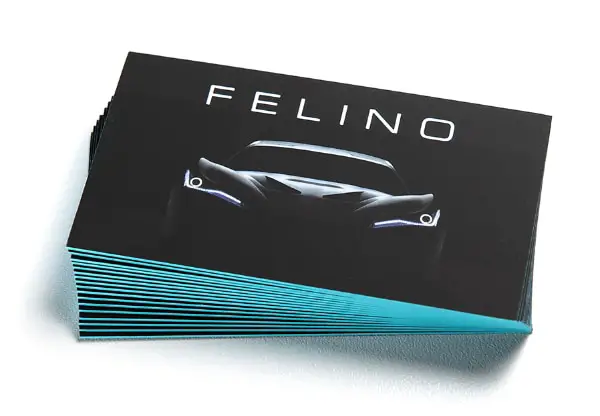 11 Innovative Business Card Design trends 2022:Bright Painted Edges for the Card